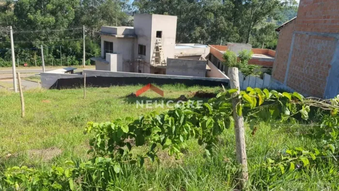 Lote em condomínio em Rua Benedicto Rodrigues de Freitas - Loteamento Jardim das Paineiras