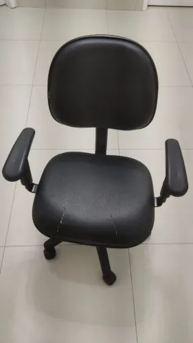 Cadeira de escritório preta