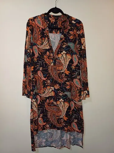 Vestido Mob florido semi-novo.