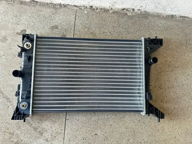Radiador Onix Prisma Cobalt Spin Automático 2017 2018 2019 2020