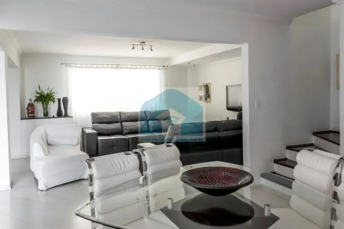 Sobrado Jardim Aeroporto 250 m² com 3 Quartos e 5 banheiros 3 vagas e piscina