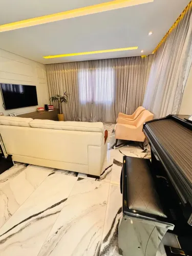 Vendo linda casa planejada de 3 dorms em Suzano cond. Villa Europa