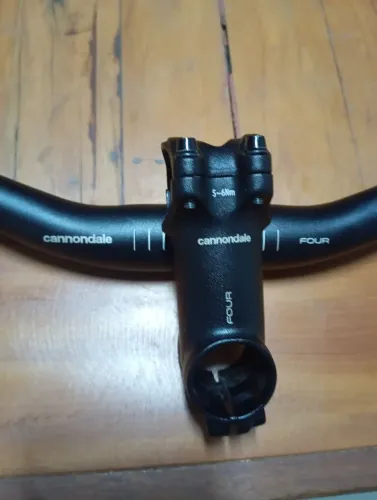 Mesinha e guidão cannondale four 