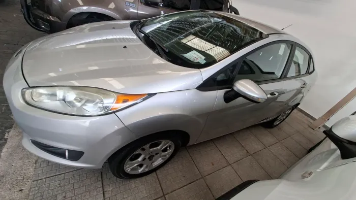 Ford Fiesta Sedan 1.6 16V Flex Aut. 2015