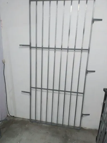 ?GRADE DE PROTEÇÃO PARA PORTA ?