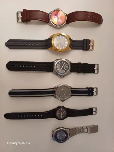 Coleção de Relógios Variados - 199 cada