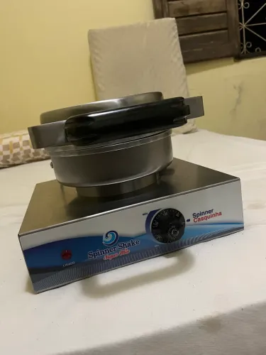 Máquina SPINNER SHAKE SUPERMIX com Acessórios para Casquinhas/Waffles/Cones/Cestinhas