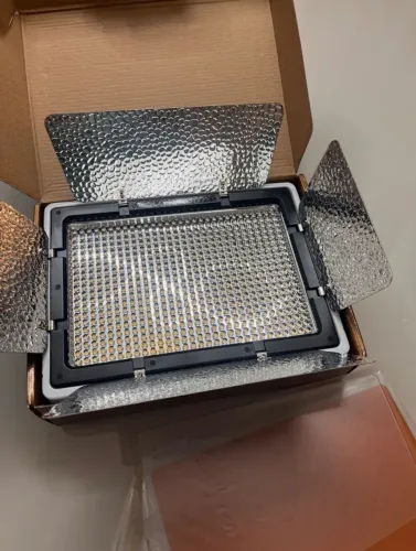Led YN 600 II