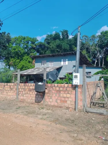 Casa a venda muito bem cuidada bem grande