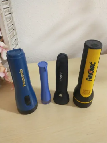 04 Lanternas antiga da marca Panasonic para colecionadores (USADO)
