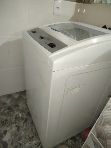 Máquina de lavar com defeito