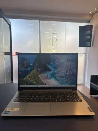 Notebook Lenovo, core i3 12ª geração, 12gb, ssd nvme 256gb