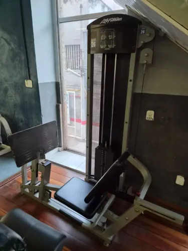 LEG PRESS LIFE FITNESS