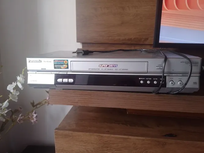 Aparelho VHS super drive Panasonic funcionando