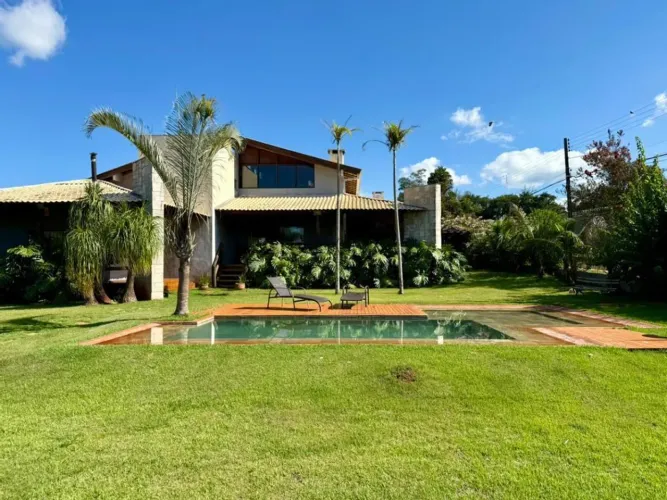Casa para venda e locação no Condomínio Estância Bom Tempo  510m² construídos, terreno de 