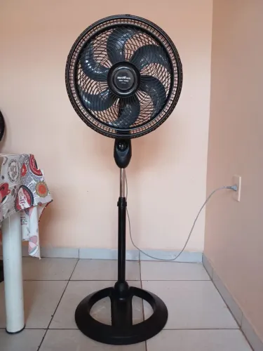 Ventilador de pé 