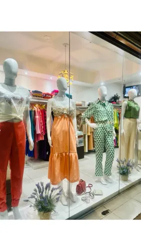 Passo ponto  ou Vendo fundo - LOJA DE ROUPAS FEMININA 