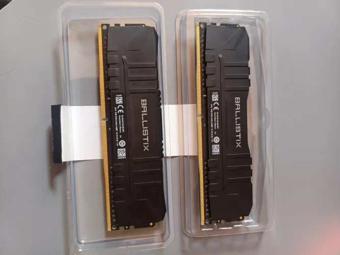 Kit Memória RAM DDR4 8GB (2x4GB)