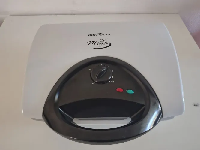 Grill Britânia Mega 127V - Usado
