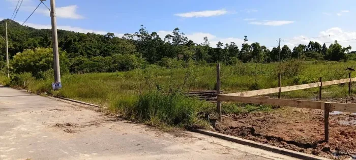 Terreno à venda no Loteamento Real Park por R$550.000,00