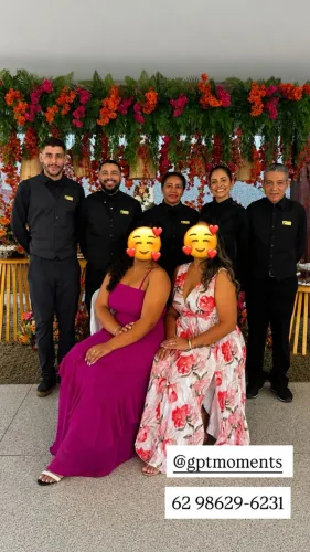 Garçom para Casamento e Aniversário - *
