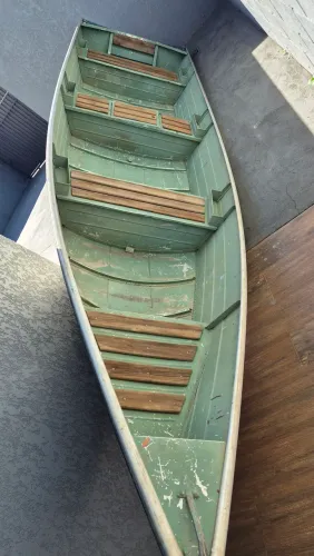 Barco 5mt  em perfeito estado sem vazamento. 