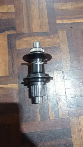 Cubo traseiro deore xt