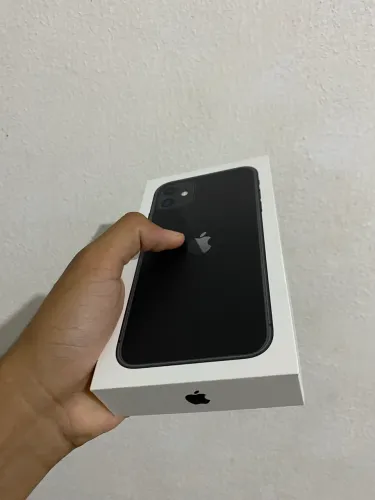 iPhone 11 64gb preto na caixa completo 