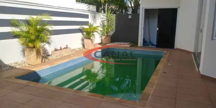 Linda Casa com Piscina, ótimo valor !
