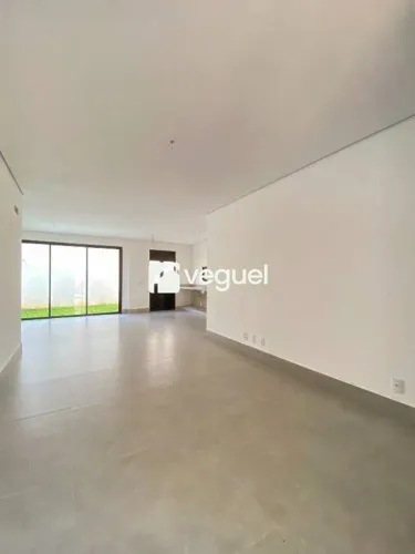 Casa em condomínio para locação com 147m², 3 suítes, 2 vagas de garagem, no bairro Parque 