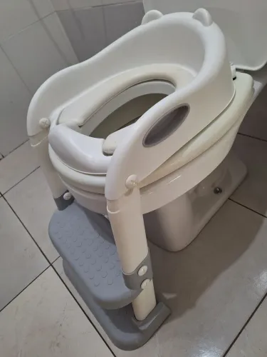 Acento infantil com escada