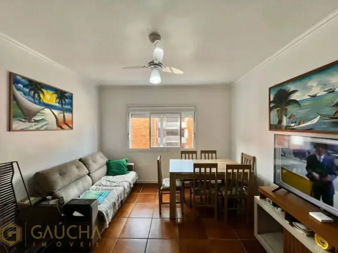Uma quadra do mar vista liberada com preço de ocasião