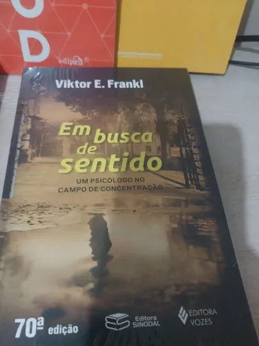 Livros lacrados!