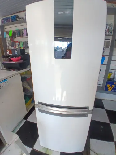 Geladeira inverte