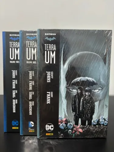 Batman - Terra Um Volumes 1,2 e 3 COMPLETO - DC Comics HQ