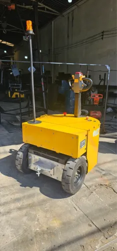 REBOCADOR 5000 kg. NOVO