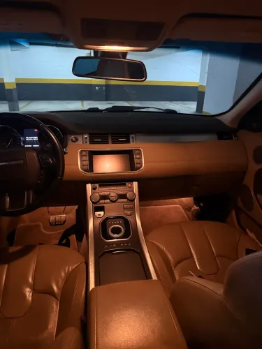 Land Rover Range Rover Evoque Pure 2.0 Aut. 5P 2012