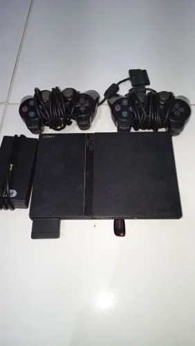 Vendo Playstation 2 funcionando tudo normal 