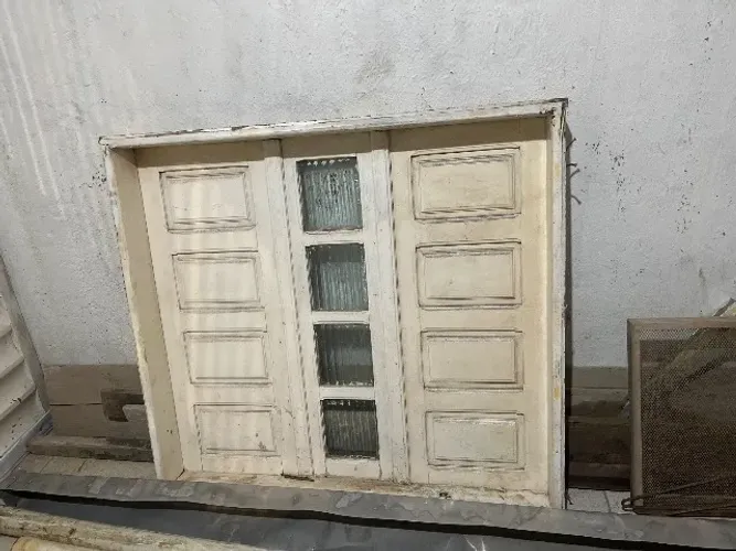 Janela de madeira