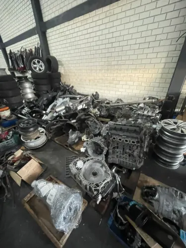 Motor e Caixa de Câmbio - Vários Modelos (Fiat, Ford, Volkswagen, Chevrolet...) Auto Peças