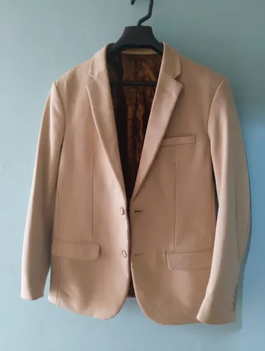 Vendo Blazer D'Armand Masculino (Novo) no plástico ainda , cor de creme (Número 46)