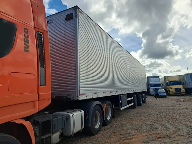 Carreta vanderleia randon