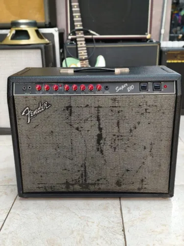 Amplificador Valvulado Fender Super 210