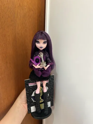 Boneca elissabat monster high