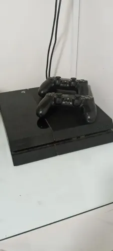 PlayStation 4 a venda ou gambira