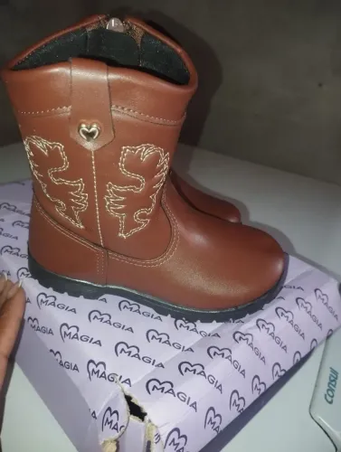 Vendo bota infantil 