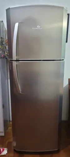 Geladeira Continental 