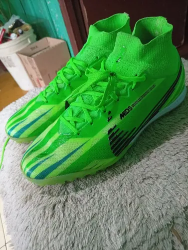Chuteira society Nike mercurial superzoom CR7