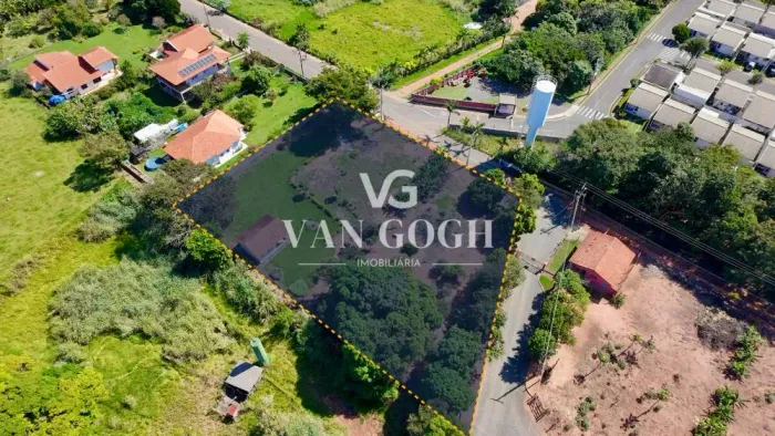 Chácara de 2.799 m2 no Jardim Camanducaia em Holambra