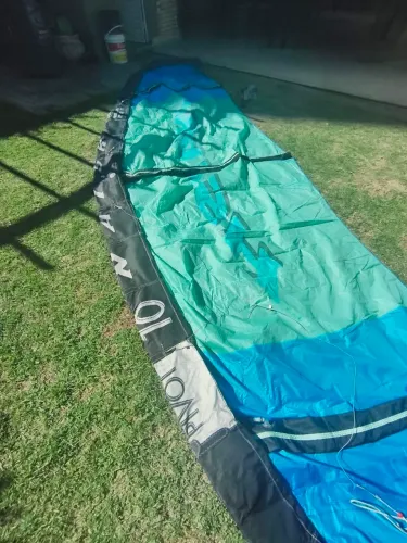kitesurf naish pivot tamanho 10 